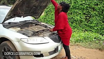 Big tits ebony needs some help with her car